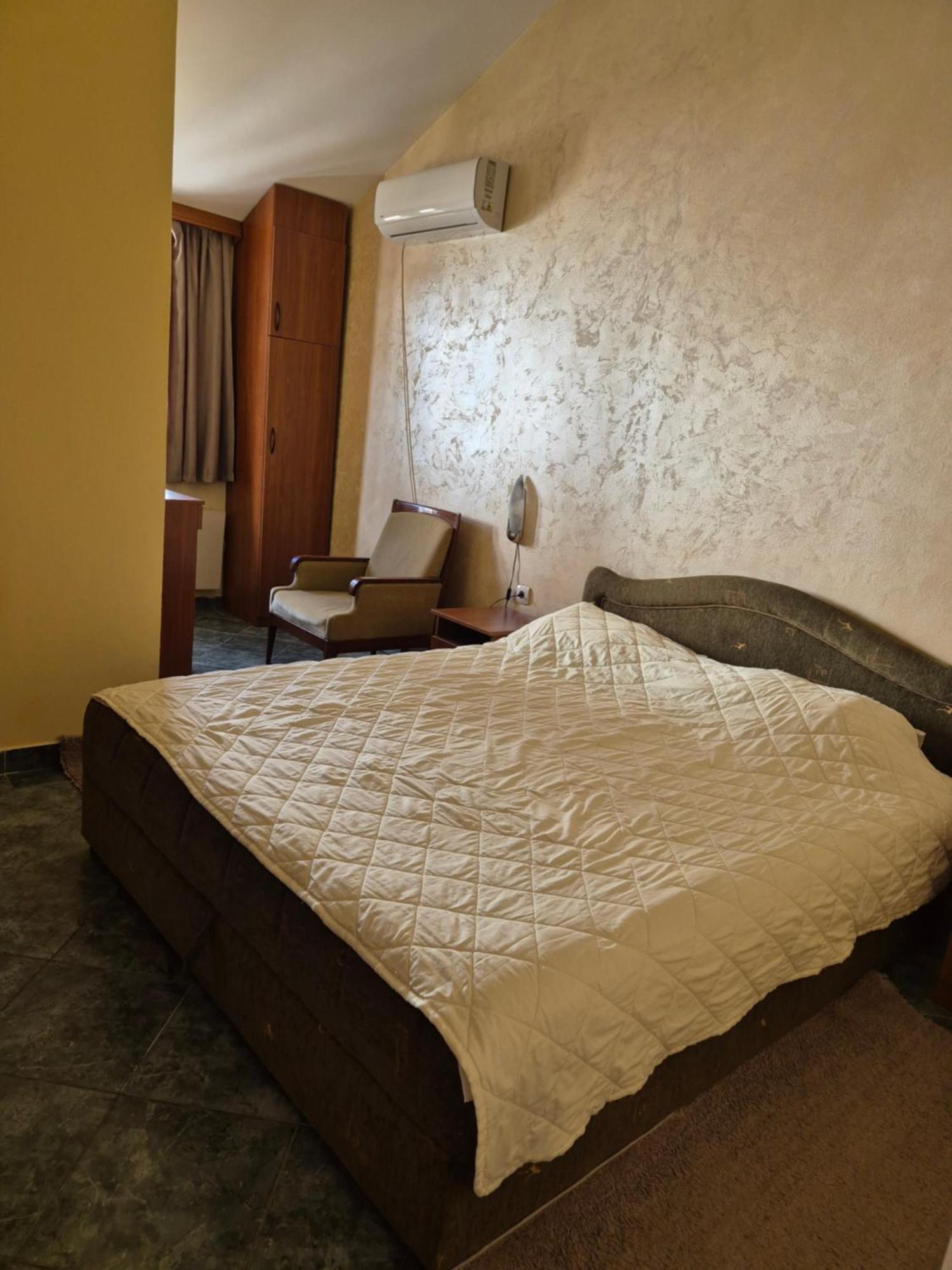 Mali Milocer Bay Accommodation Sveti Stefan Room photo