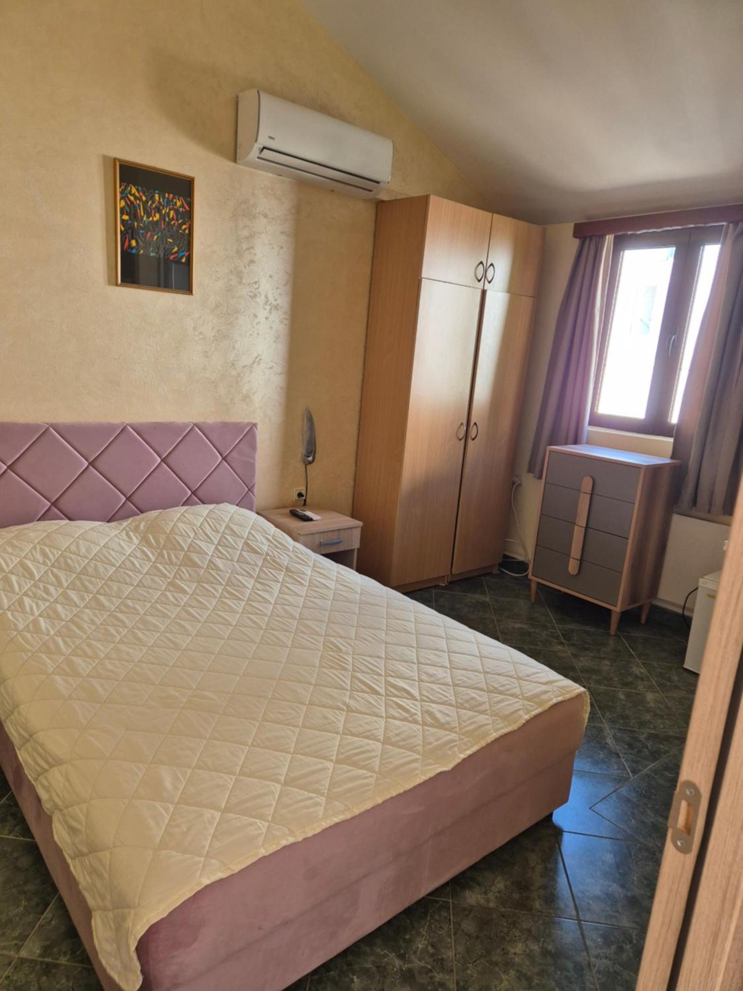 Mali Milocer Bay Accommodation Sveti Stefan Exterior photo