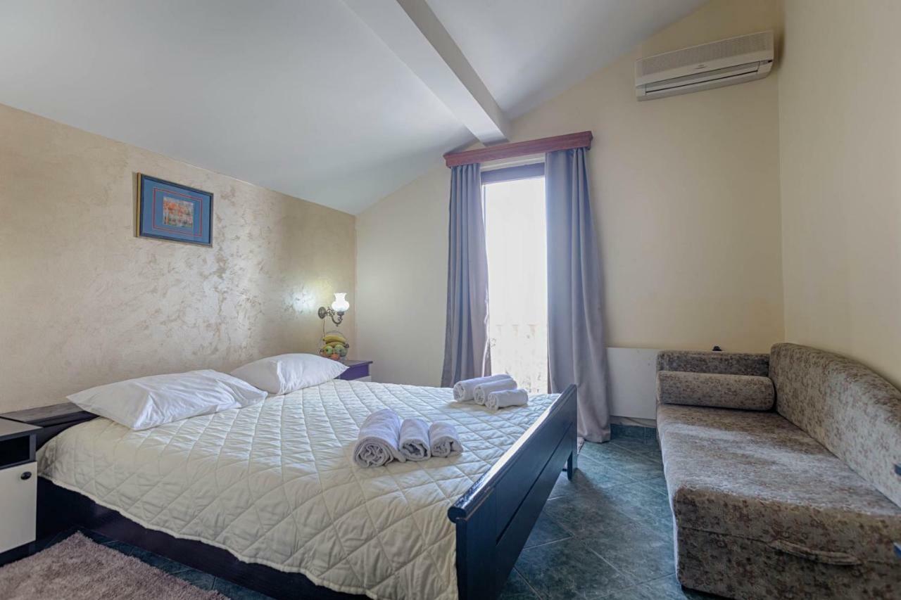 Mali Milocer Bay Accommodation Sveti Stefan Exterior photo